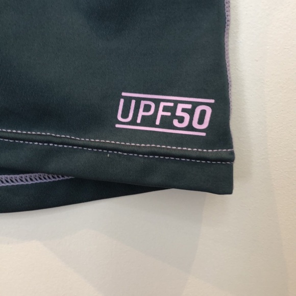 ☀️🌊Two for $15🌊Dakine swim shirt - Picture 4 of 7